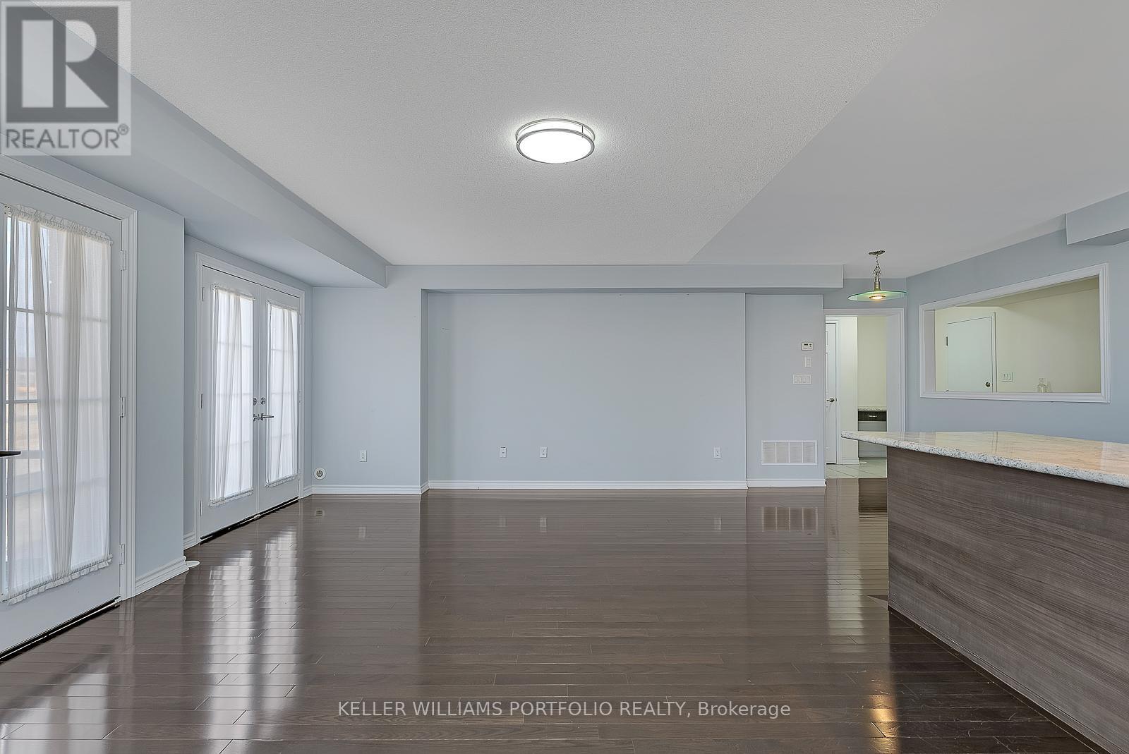 13 - 200 Veterans Drive, Brampton, Ontario  L7A 4S6 - Photo 5 - W12421180