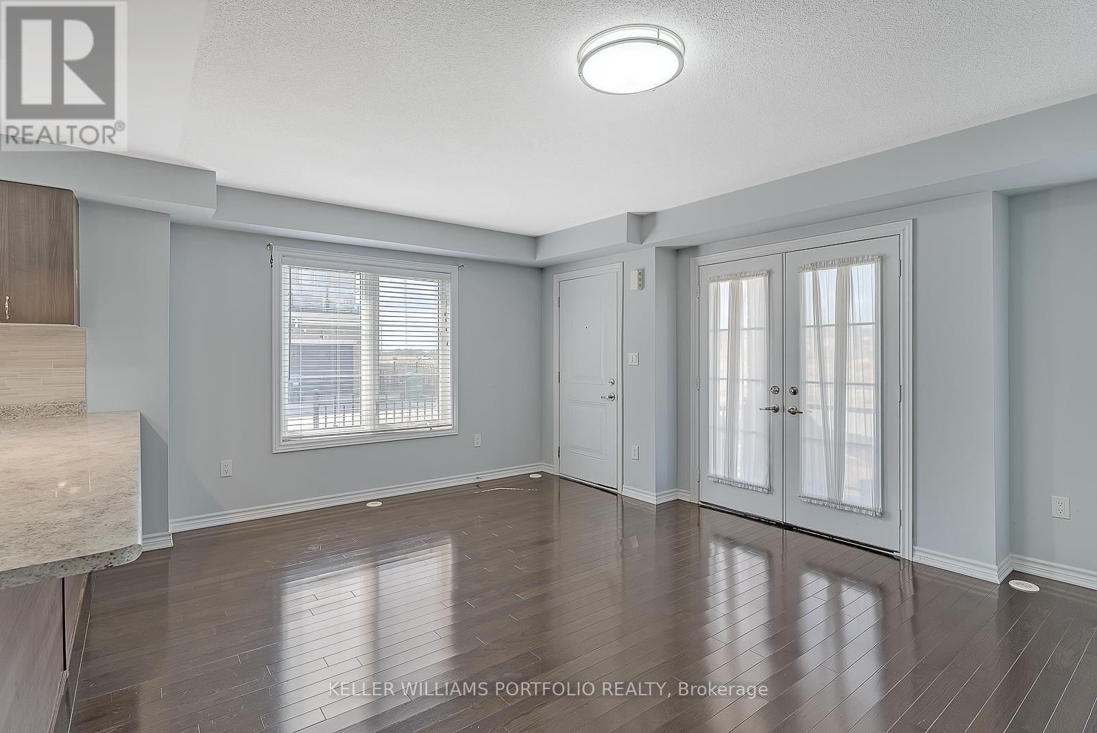 13 - 200 Veterans Drive, Brampton, Ontario  L7A 4S6 - Photo 7 - W12421180
