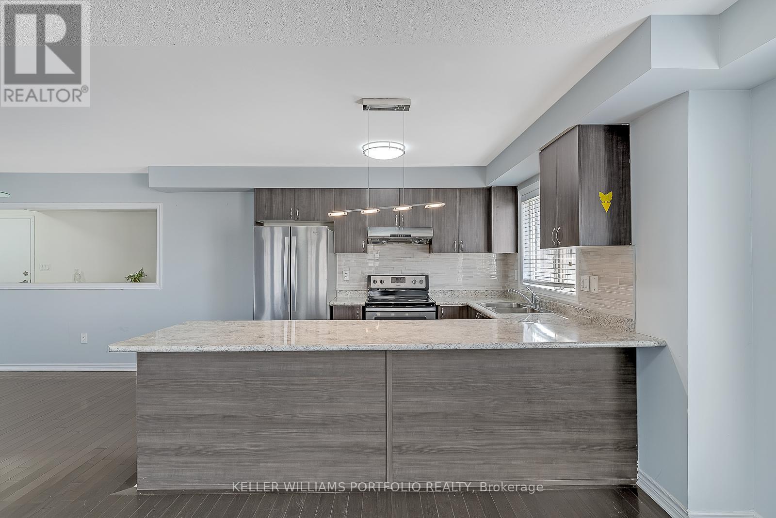 13 - 200 Veterans Drive, Brampton, Ontario  L7A 4S6 - Photo 8 - W12421180