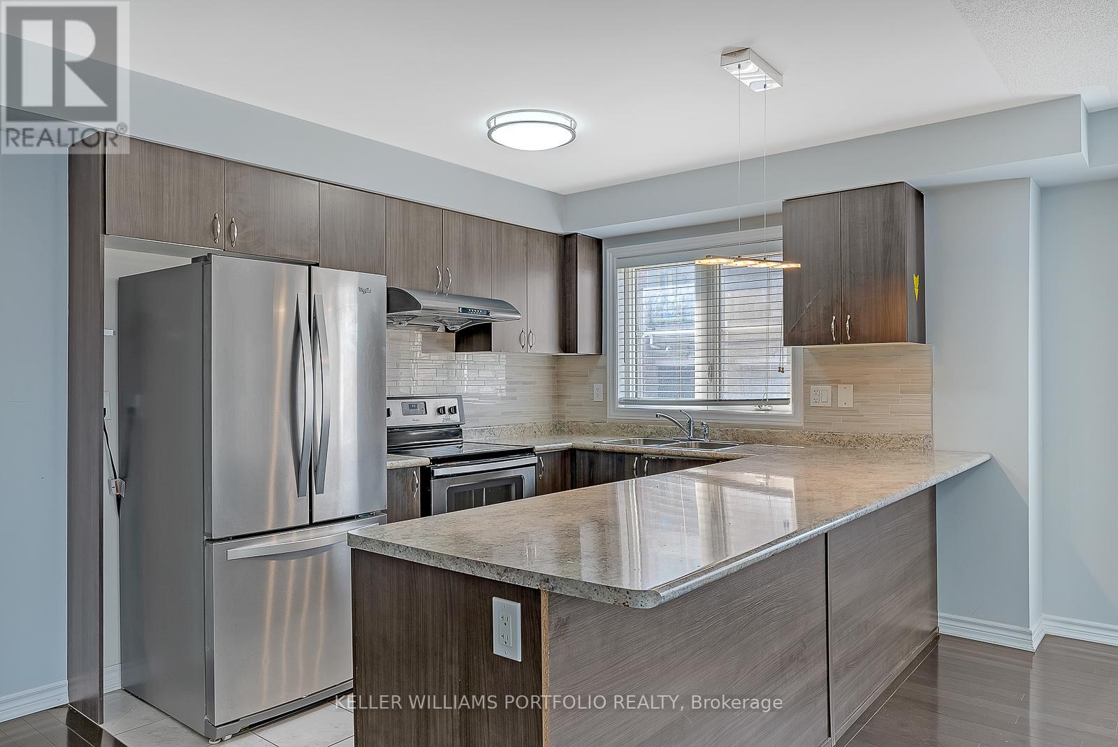 13 - 200 Veterans Drive, Brampton, Ontario  L7A 4S6 - Photo 9 - W12421180