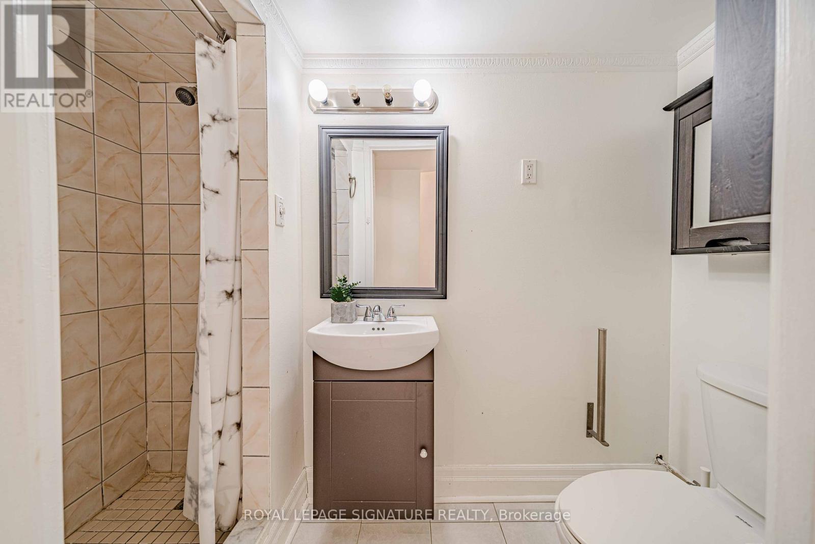 2 Summertime Court, Brampton, Ontario  L6Z 2B4 - Photo 25 - W12421223