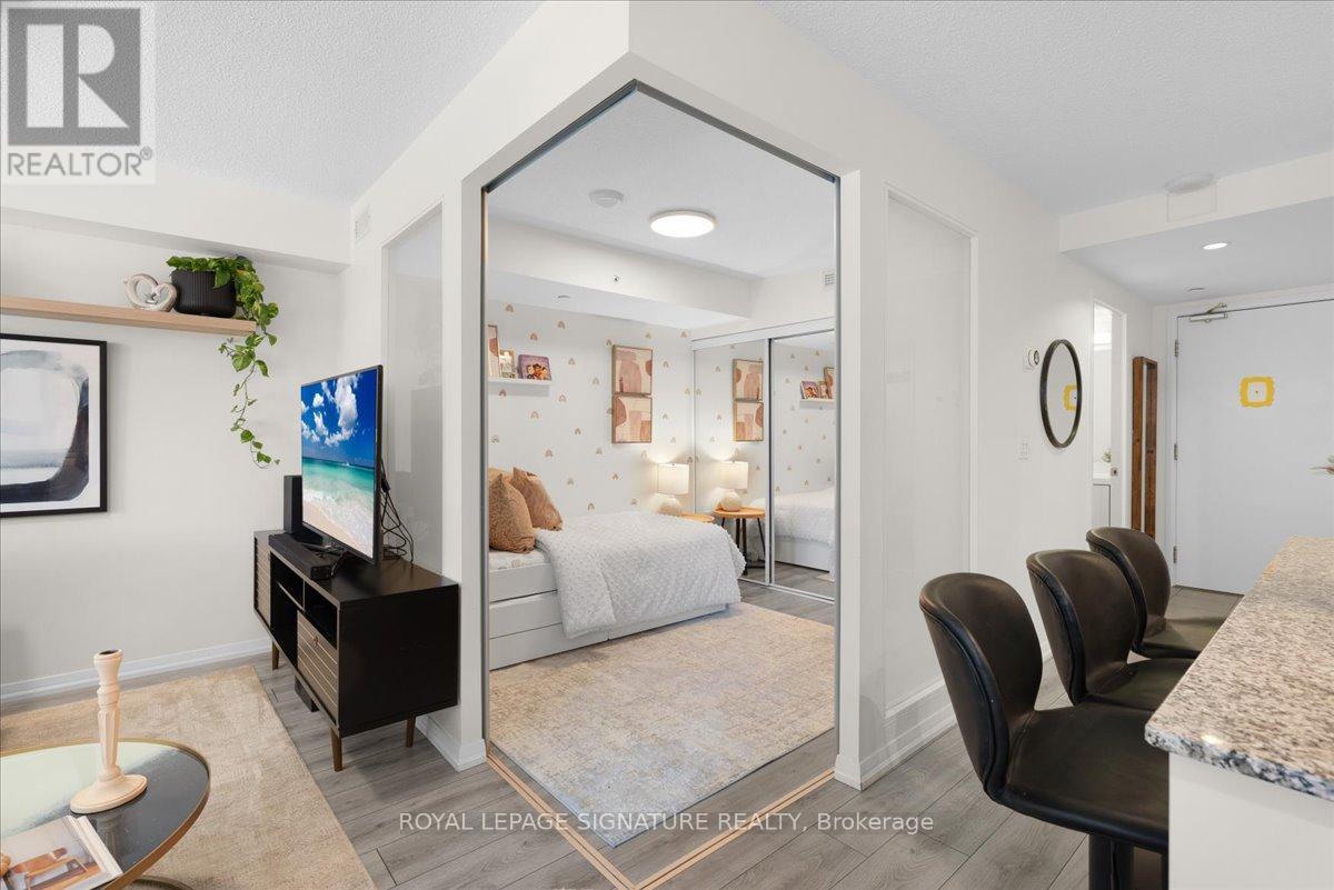 320 - 830 Lawrence Avenue W, Toronto, Ontario  M6A 0B6 - Photo 12 - W12421234