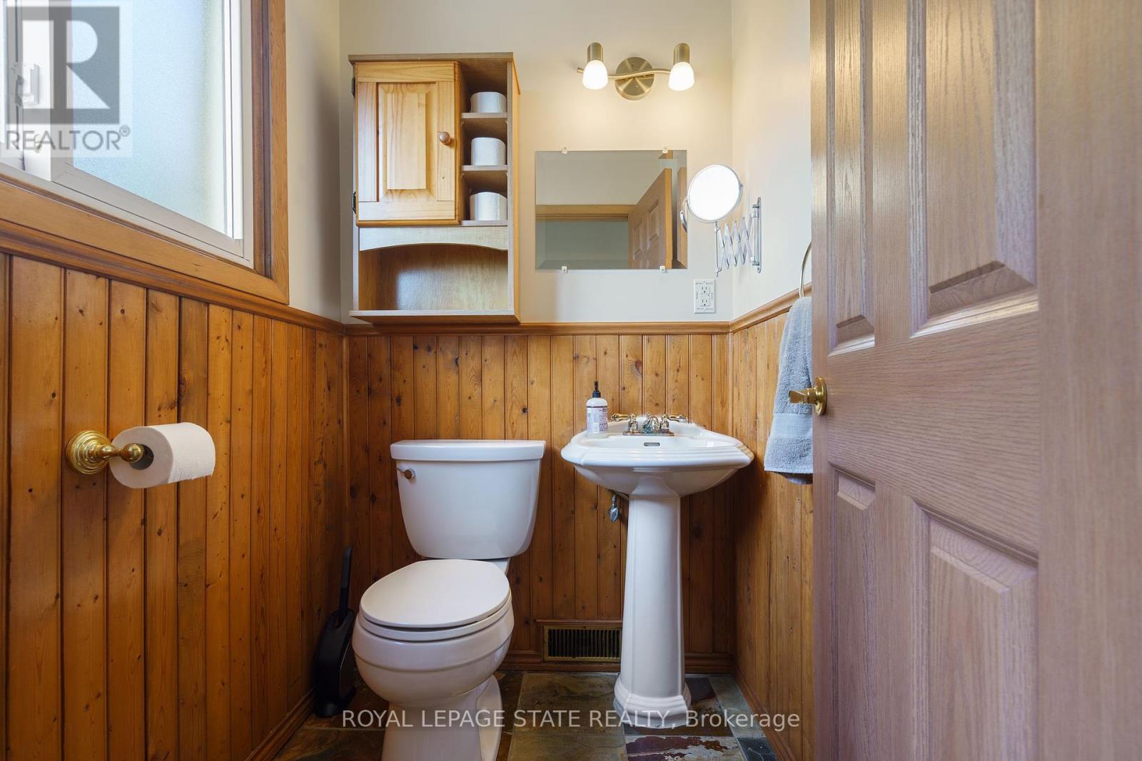 4373 Thirty Road, Lincoln, Ontario  L0R 1B2 - Photo 12 - X12421176