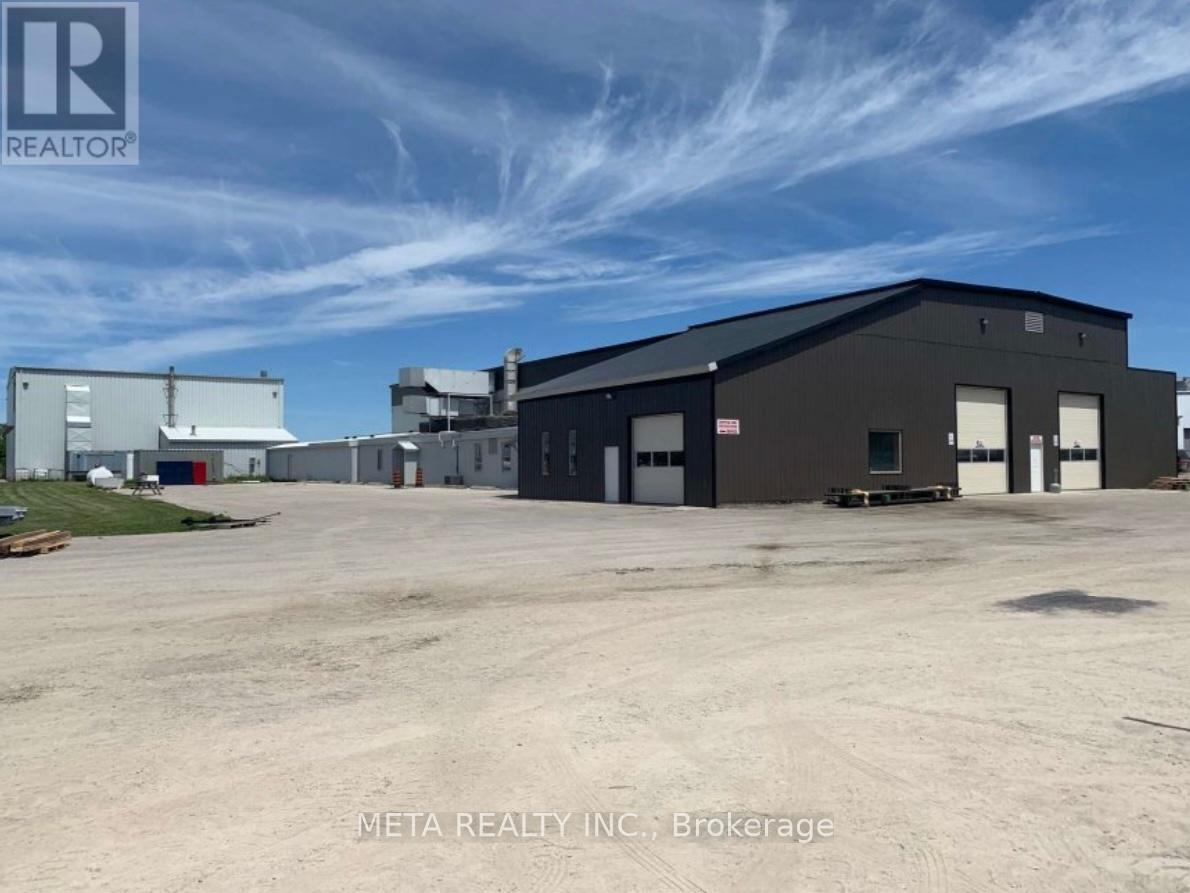 33884 Airport Road, Ashfield-Colborne-Wawanosh (Colborne), Ontario  N7A 3Y2 - Photo 1 - X12421196