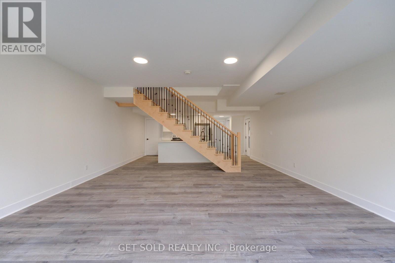 3 - 6701 Thorold Stone Road, Niagara Falls, Ontario  L2J 1B3 - Photo 5 - X12421202