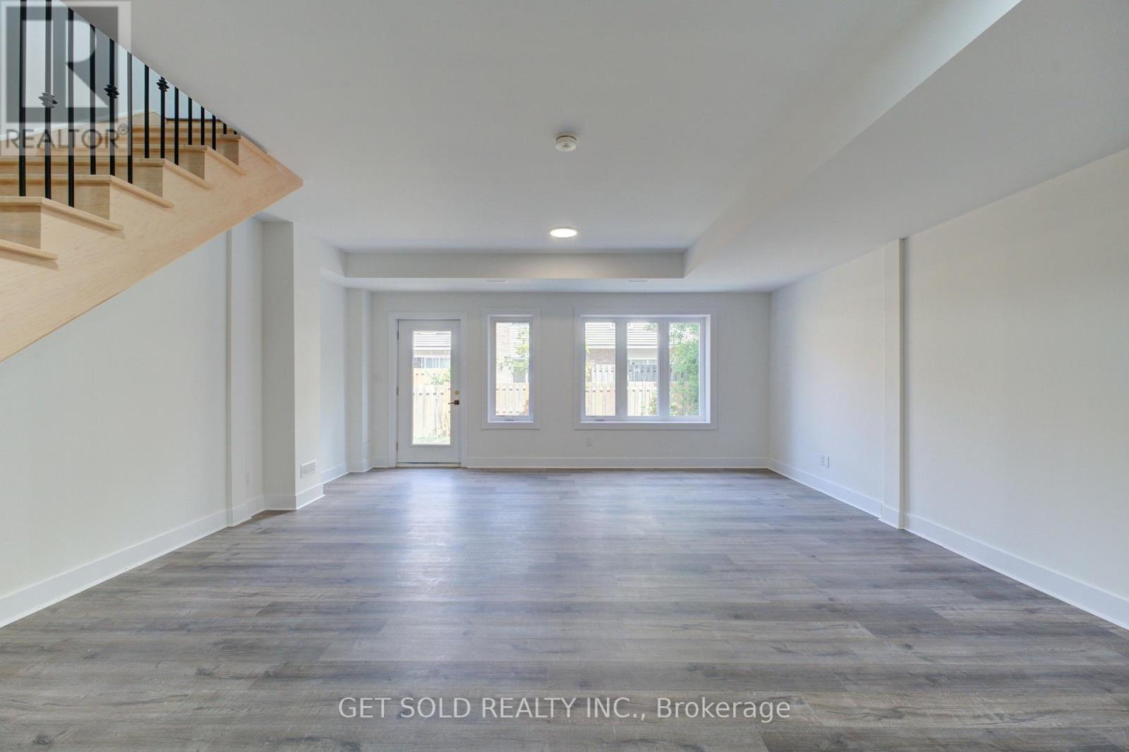 4 - 6701 Thorold Stone Road, Niagara Falls, Ontario  L2J 1B3 - Photo 10 - X12421210