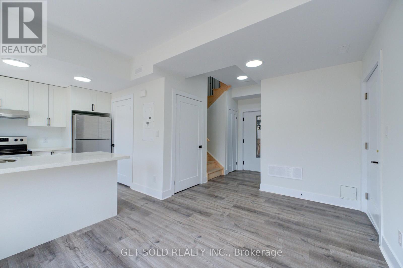 6 - 6701 Thorold Stone Road, Niagara Falls, Ontario  L2J 1B3 - Photo 4 - X12421225
