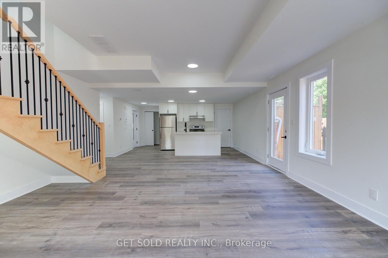 8 - 6701 Thorold Stone Road, Niagara Falls, Ontario  L2J 1B3 - Photo 4 - X12421237
