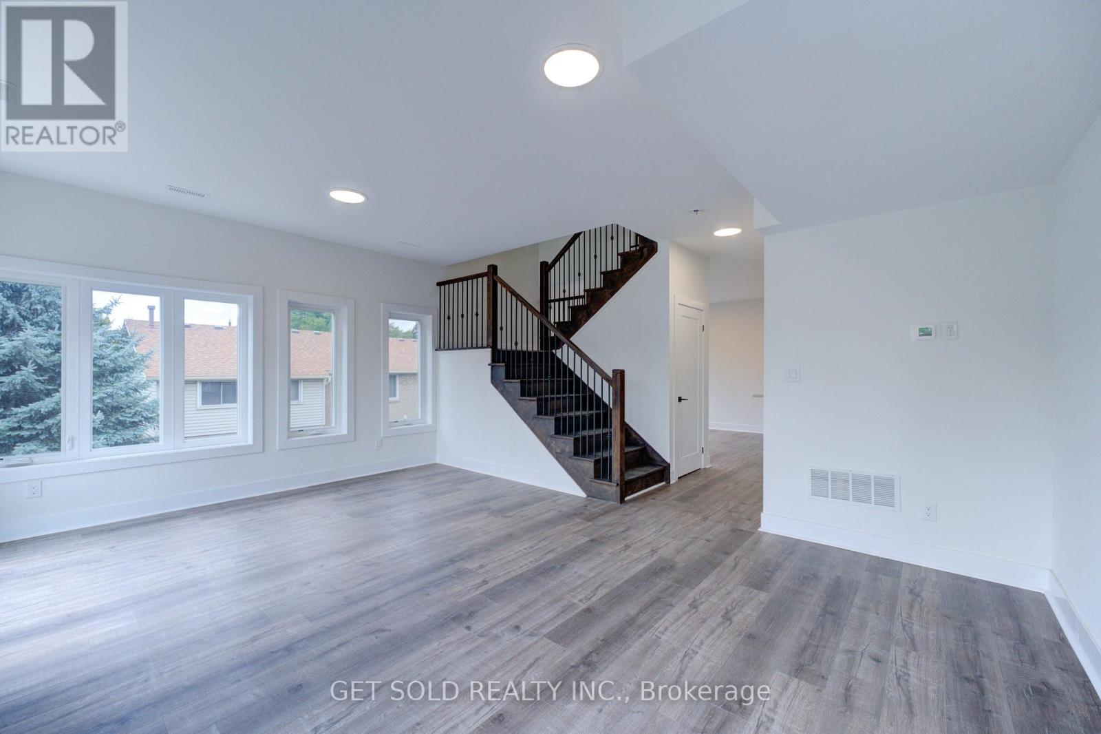 9 - 6701 Thorold Stone Road, Niagara Falls, Ontario  L2J 1B3 - Photo 12 - X12421243