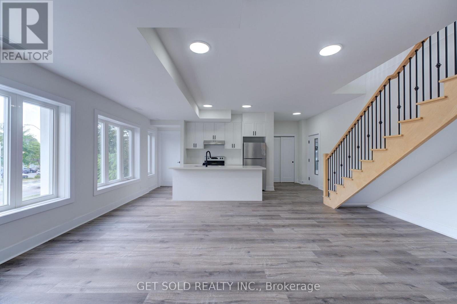 10 - 6701 Thorold Stone Road, Niagara Falls, Ontario  L2J 1B3 - Photo 3 - X12421249