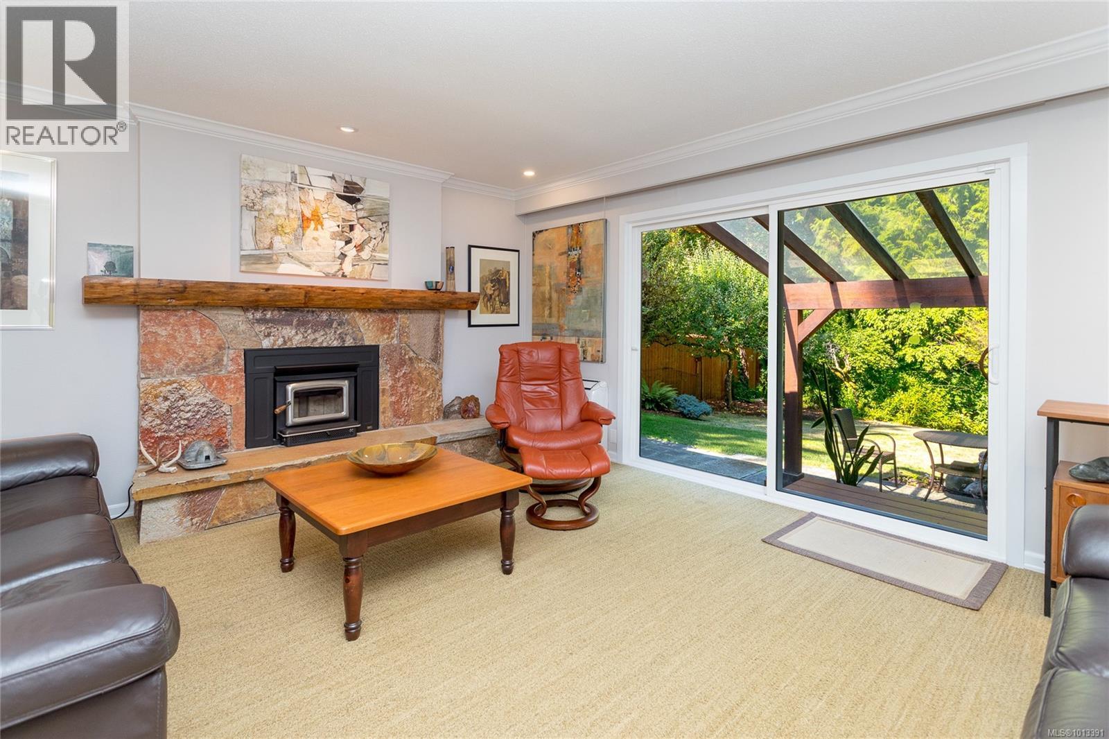 Property at 1215 Braithwaite Dr image 2
