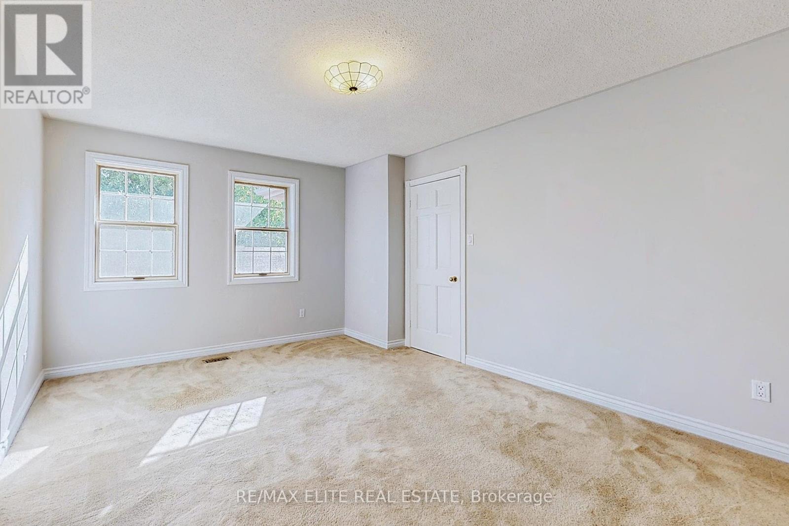 61 Beaufort Hills Road, Richmond Hill, Ontario  L4E 2N3 - Photo 16 - N12421130