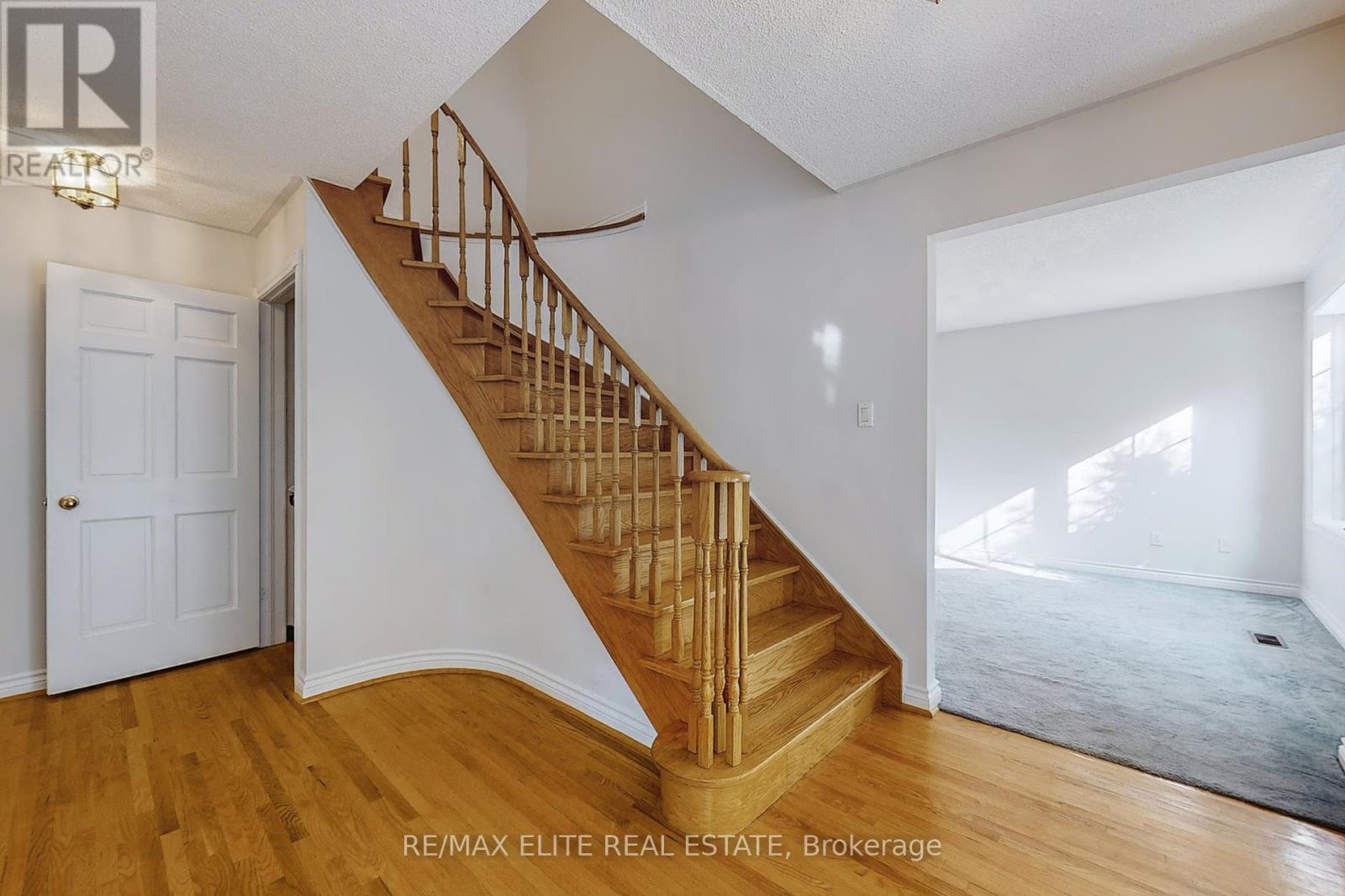 61 Beaufort Hills Road, Richmond Hill, Ontario  L4E 2N3 - Photo 15 - N12421130