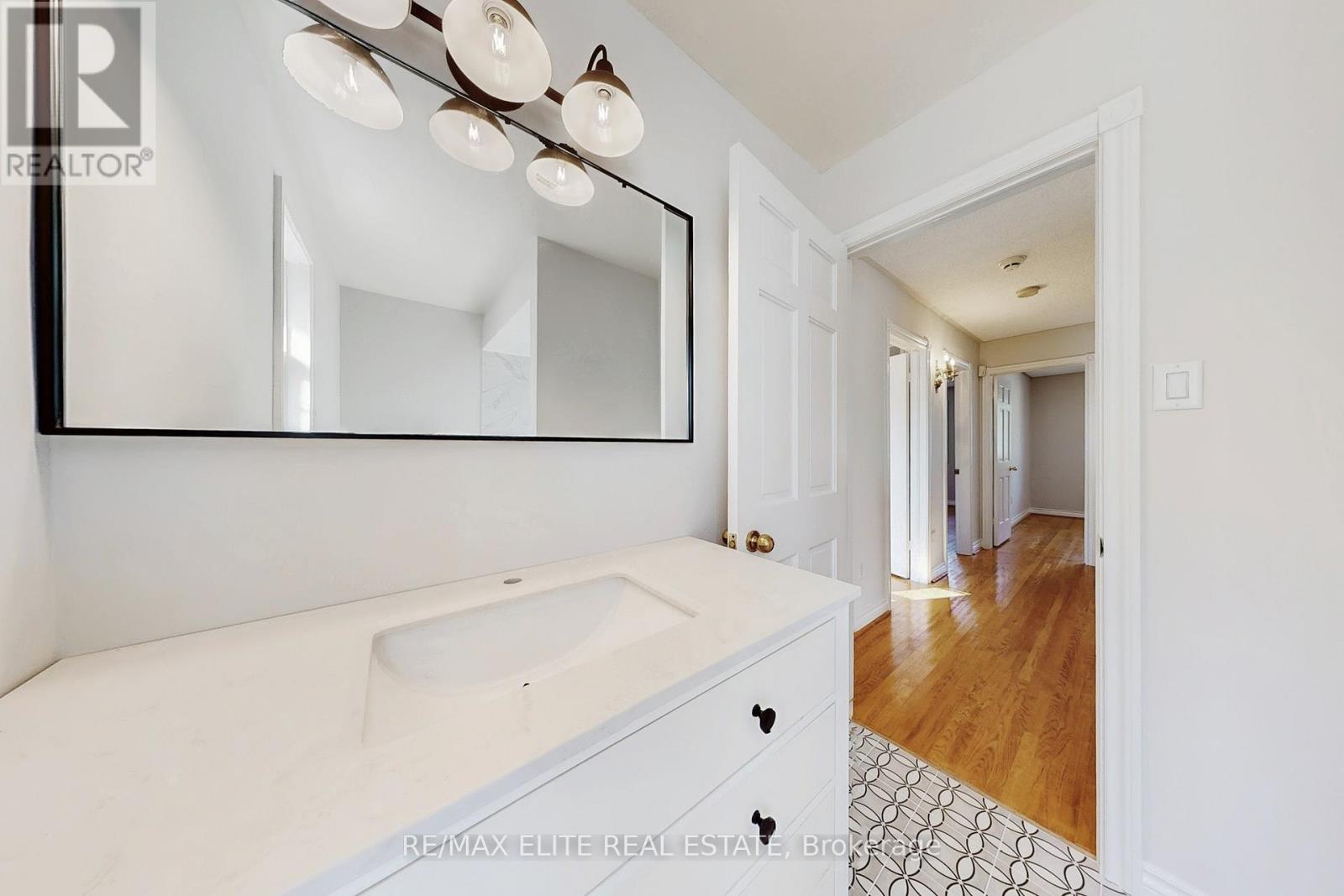 61 Beaufort Hills Road, Richmond Hill, Ontario  L4E 2N3 - Photo 25 - N12421130
