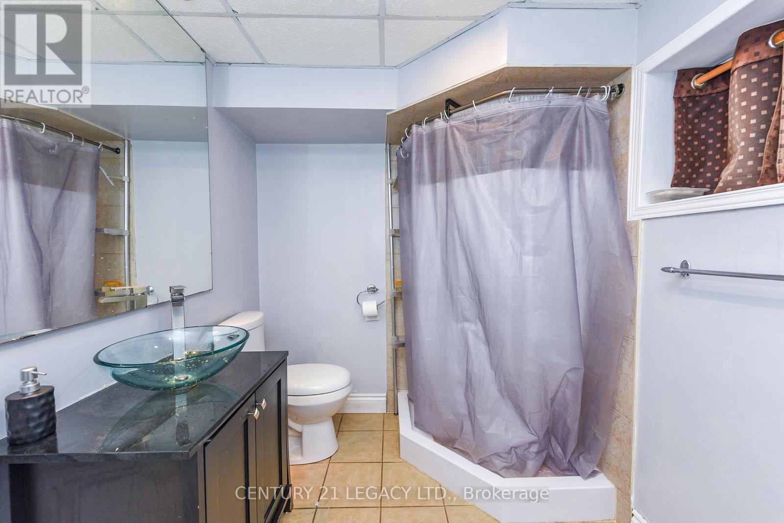 11 Bruce Beer Drive, Brampton, Ontario  L6V 2W7 - Photo 30 - W12421228