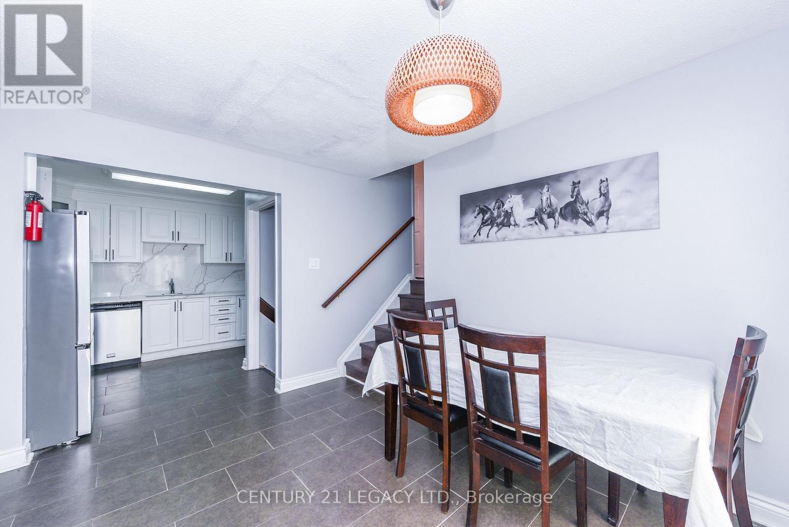 11 Bruce Beer Drive, Brampton, Ontario  L6V 2W7 - Photo 13 - W12421228