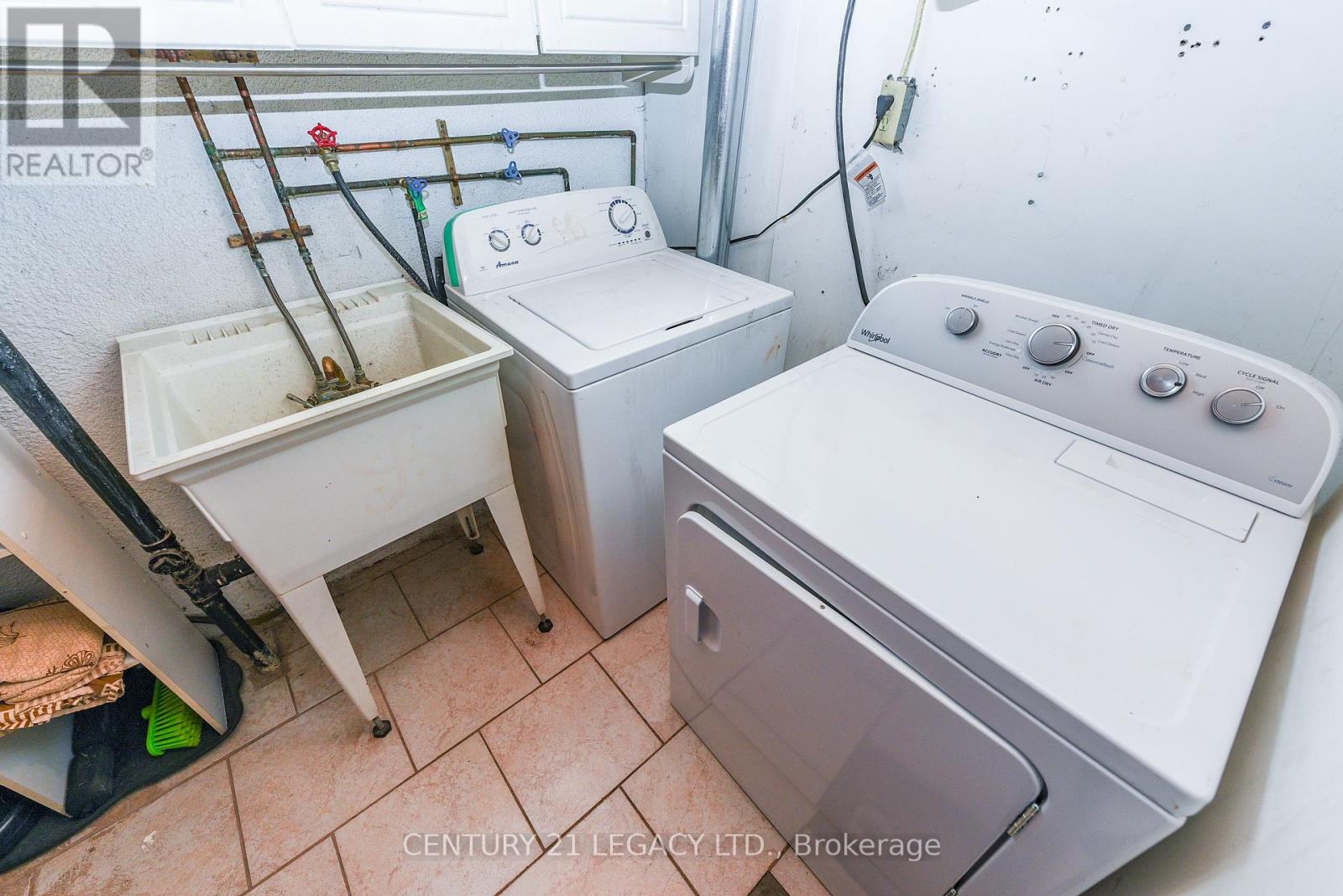 11 Bruce Beer Drive, Brampton, Ontario  L6V 2W7 - Photo 29 - W12421228