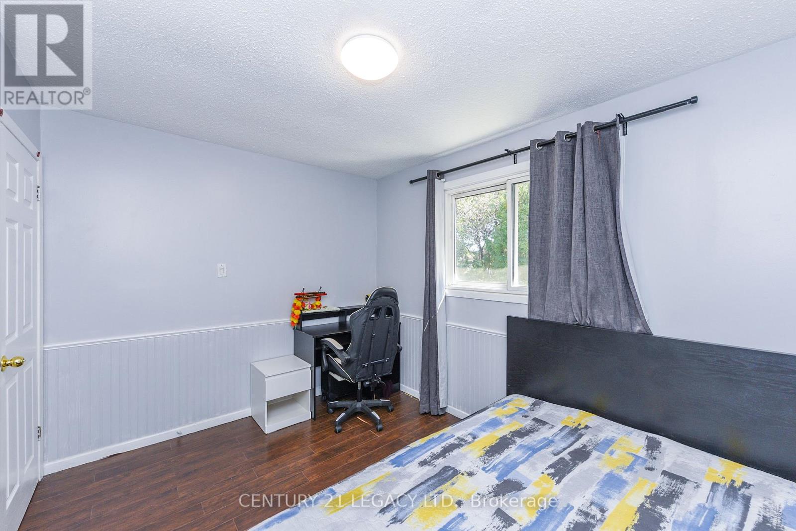 11 Bruce Beer Drive, Brampton, Ontario  L6V 2W7 - Photo 23 - W12421228