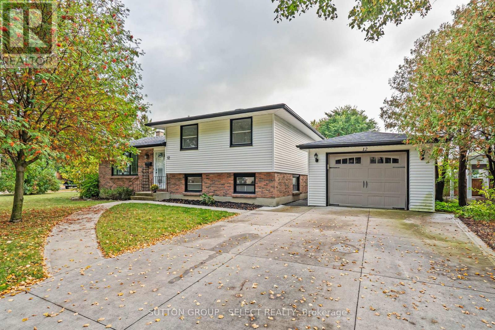 12 Kinburn Crescent, London South, Ontario  N6E 1J2 - Photo 1 - X12421439