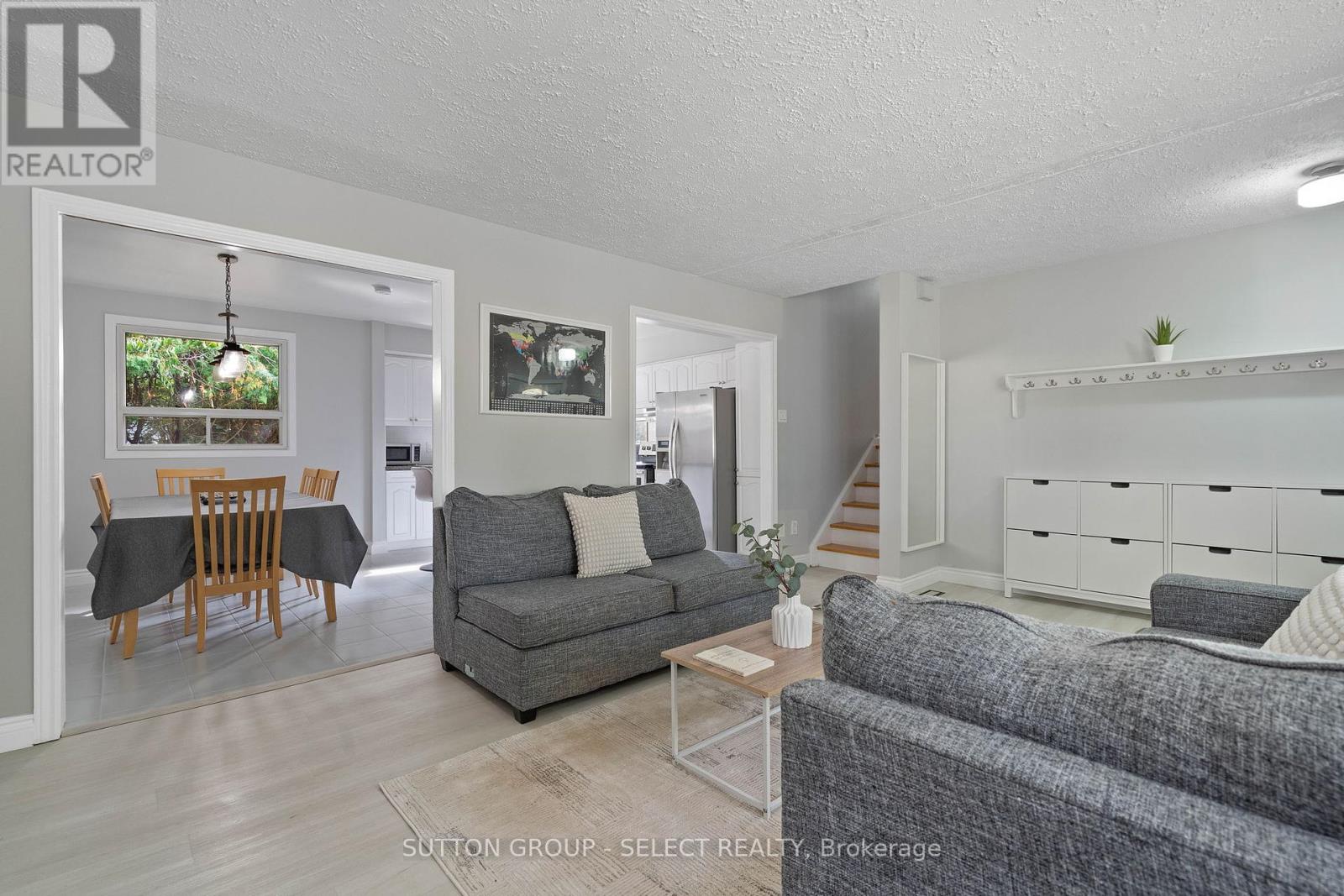 12 Kinburn Crescent, London South, Ontario  N6E 1J2 - Photo 11 - X12421439