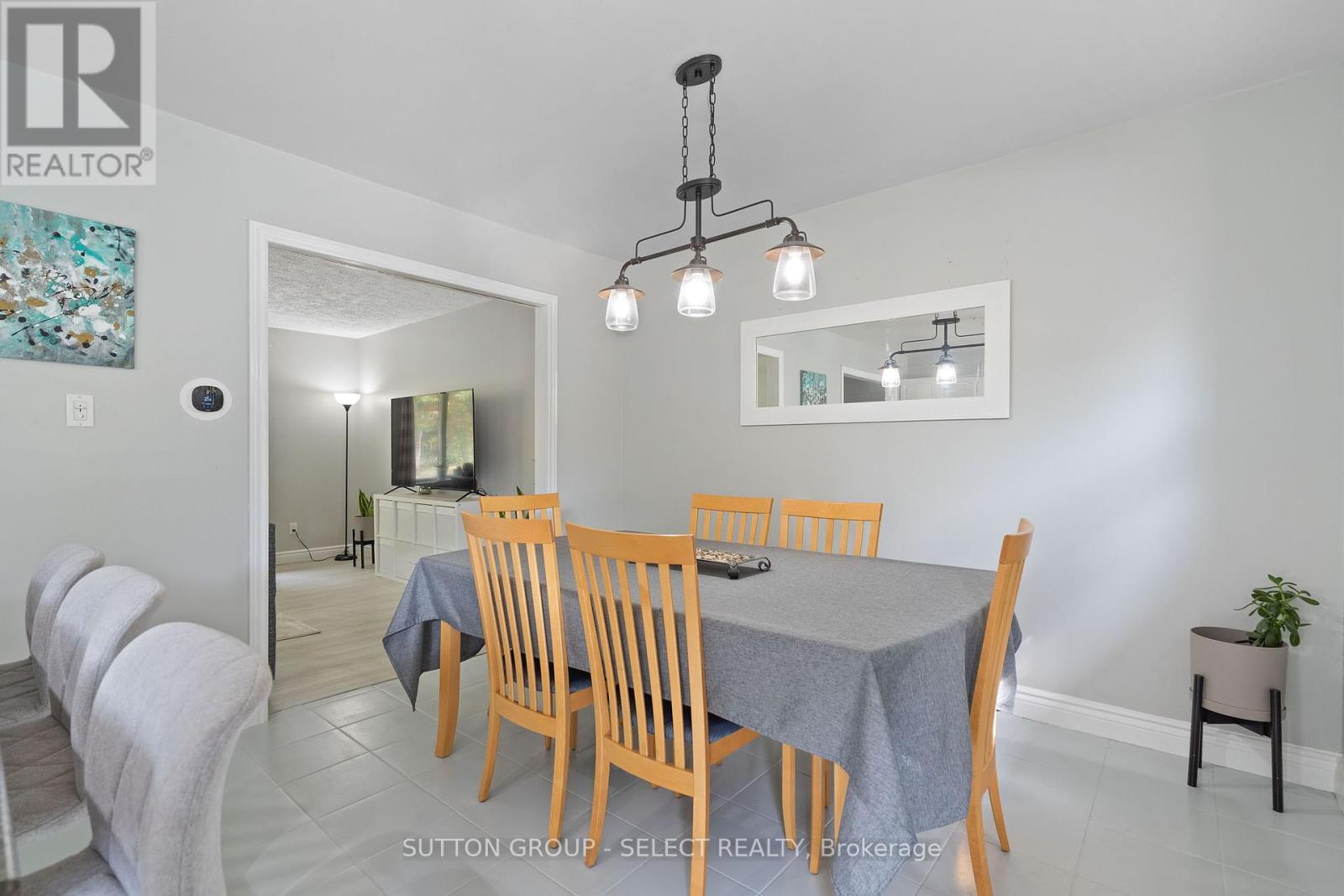 12 Kinburn Crescent, London South, Ontario  N6E 1J2 - Photo 13 - X12421439