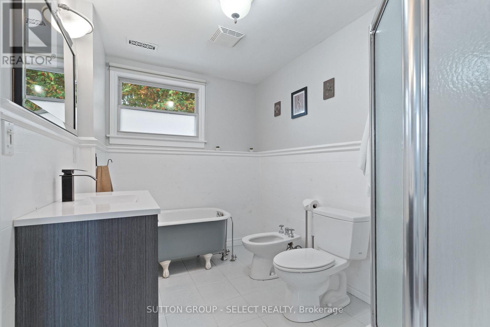 12 Kinburn Crescent, London South, Ontario  N6E 1J2 - Photo 30 - X12421439