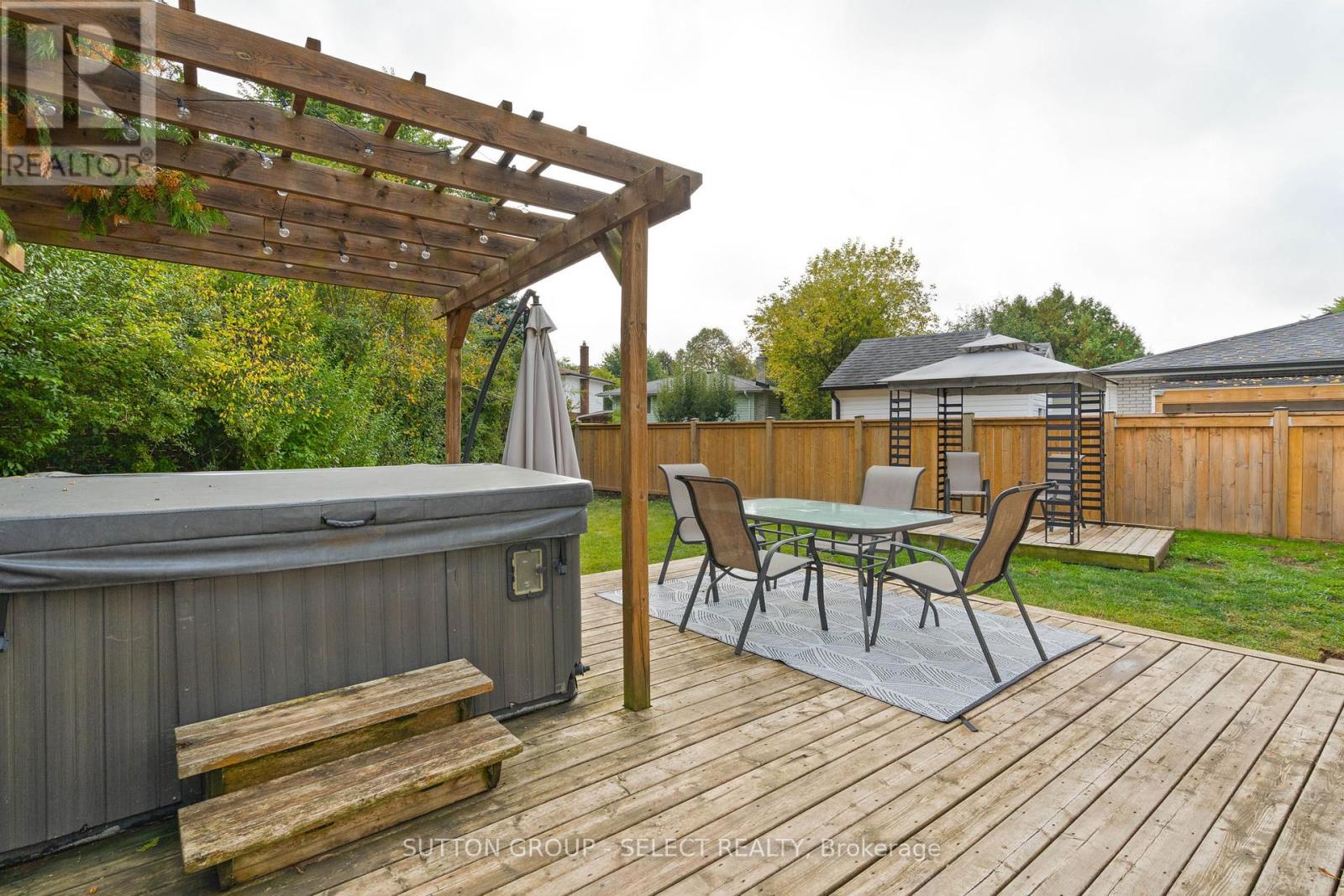 12 Kinburn Crescent, London South, Ontario  N6E 1J2 - Photo 38 - X12421439