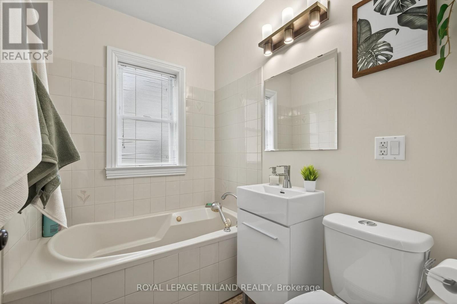 1345 Langmuir Avenue, London East, Ontario  N5W 2G5 - Photo 19 - X12421441