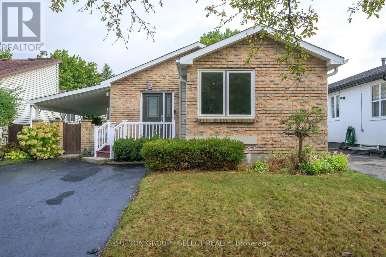 4 Aldersbrook Crescent, London North, Ontario  N6G 3R3 - Photo 1 - X12421502