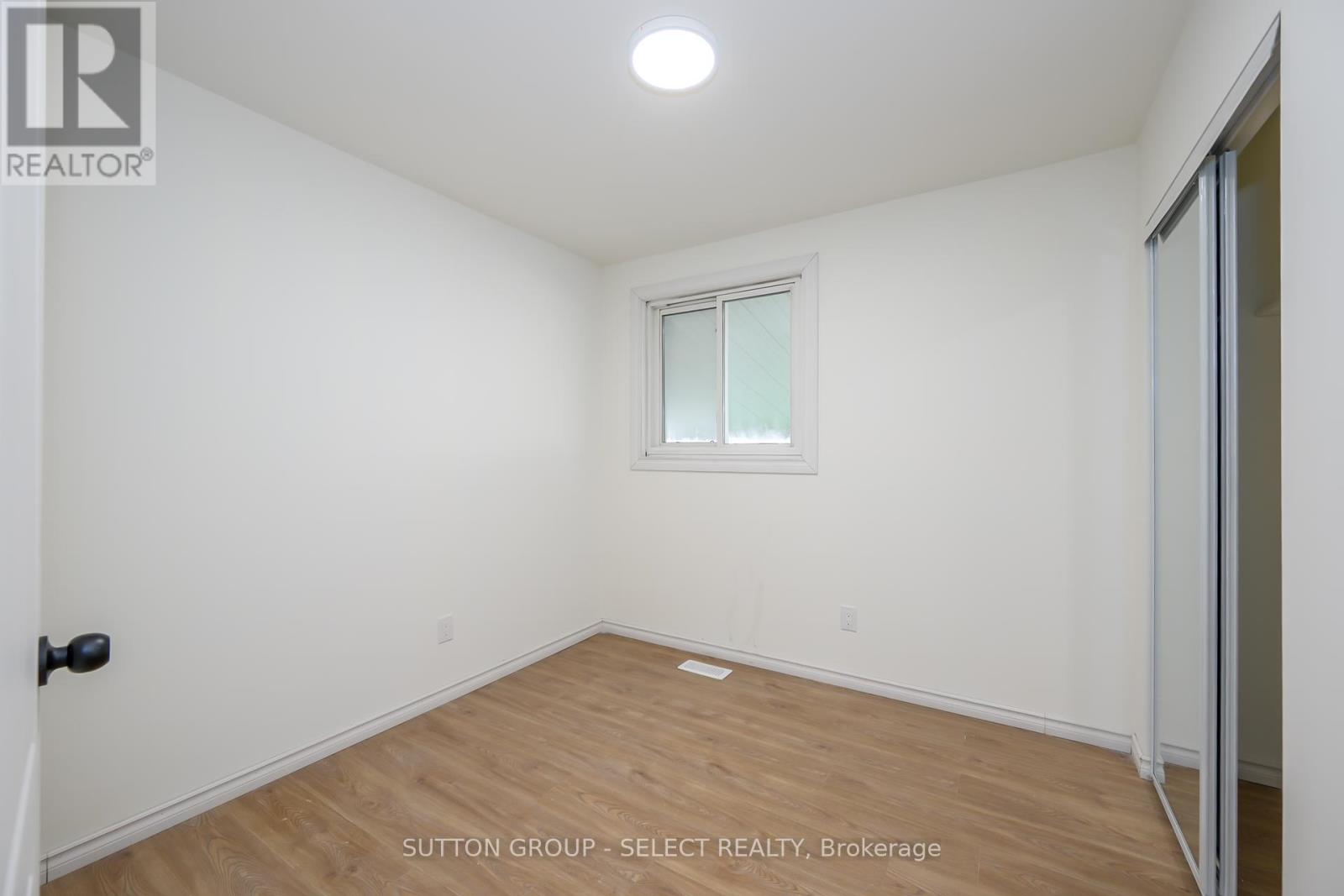 4 Aldersbrook Crescent, London North, Ontario  N6G 3R3 - Photo 14 - X12421502