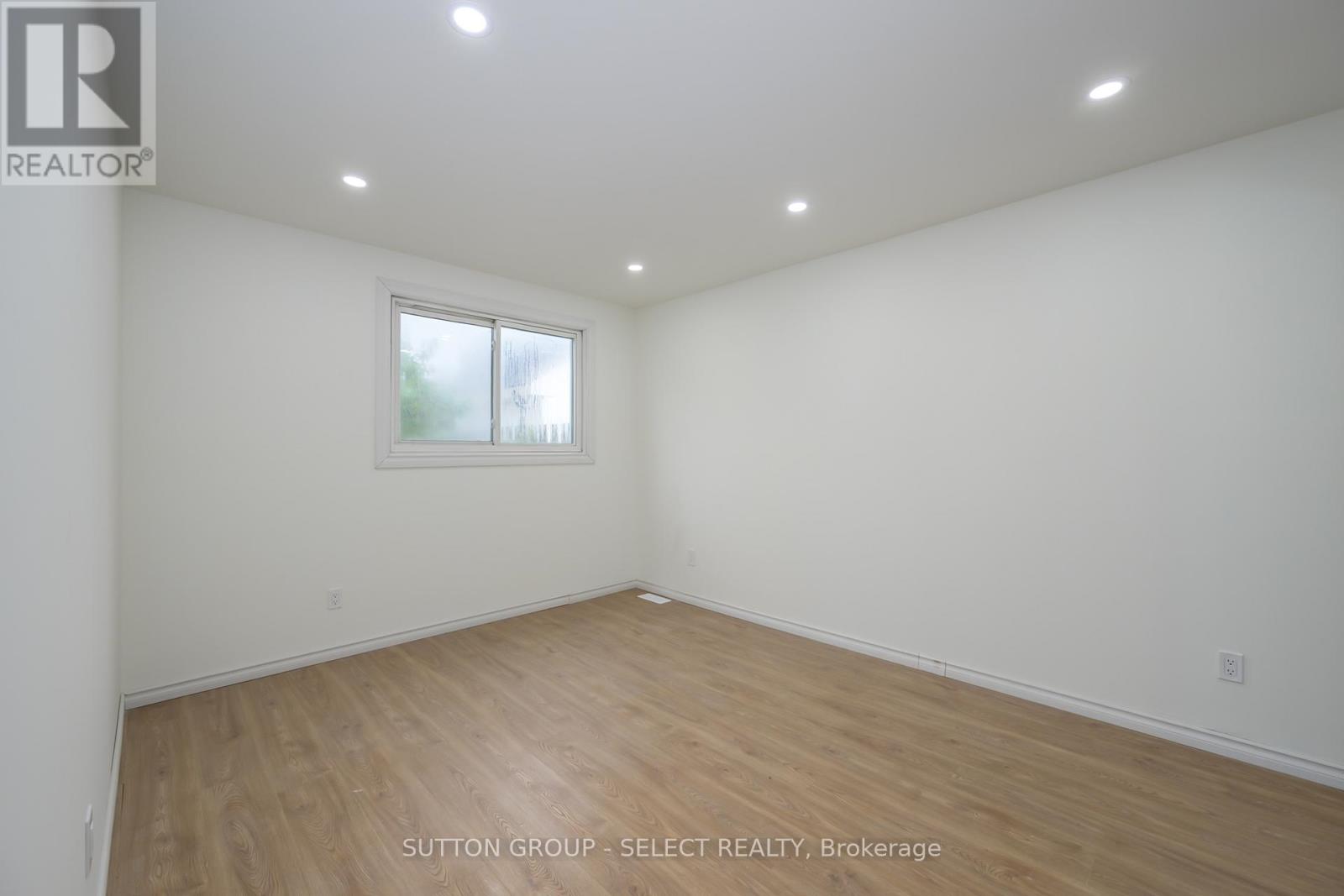 4 Aldersbrook Crescent, London North, Ontario  N6G 3R3 - Photo 16 - X12421502