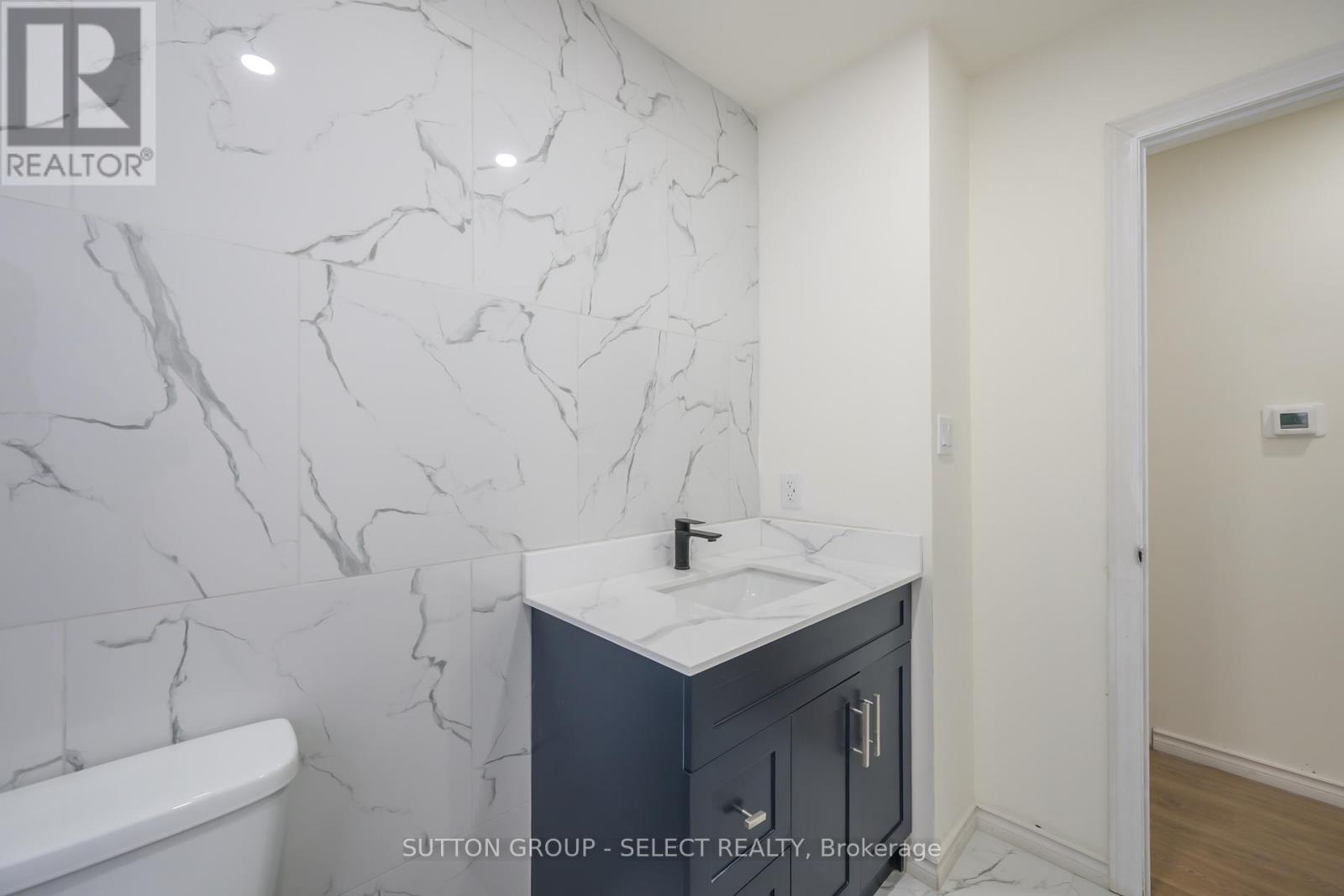 4 Aldersbrook Crescent, London North, Ontario  N6G 3R3 - Photo 19 - X12421502