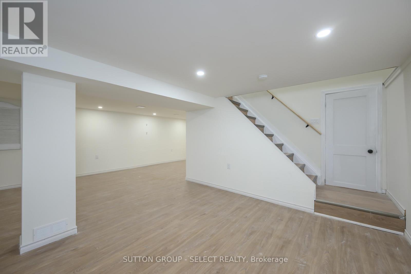 4 Aldersbrook Crescent, London North, Ontario  N6G 3R3 - Photo 21 - X12421502
