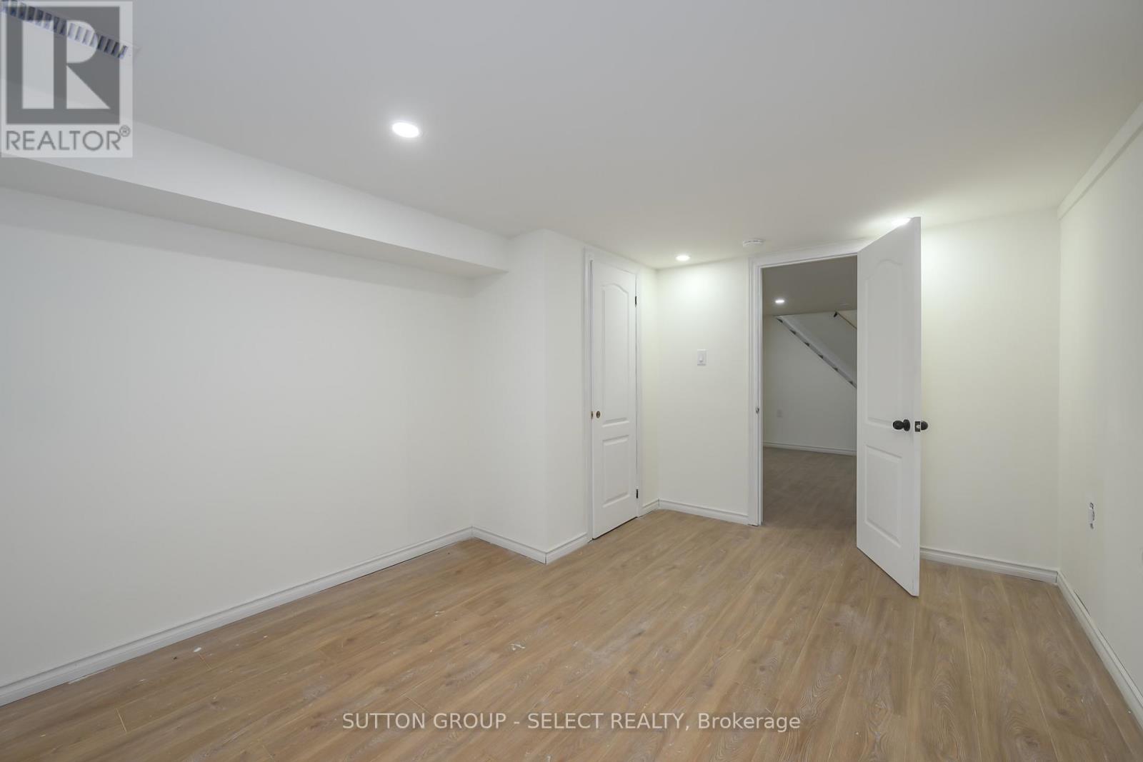4 Aldersbrook Crescent, London North, Ontario  N6G 3R3 - Photo 24 - X12421502