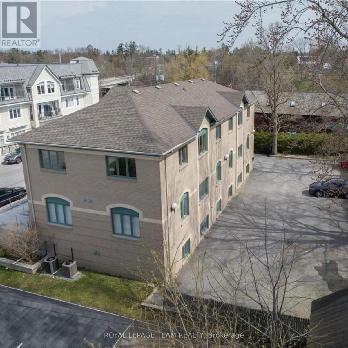 301 - 1128 Clapp Lane, Ottawa, Ontario  K4M 1A7 - Photo 2 - X12421461