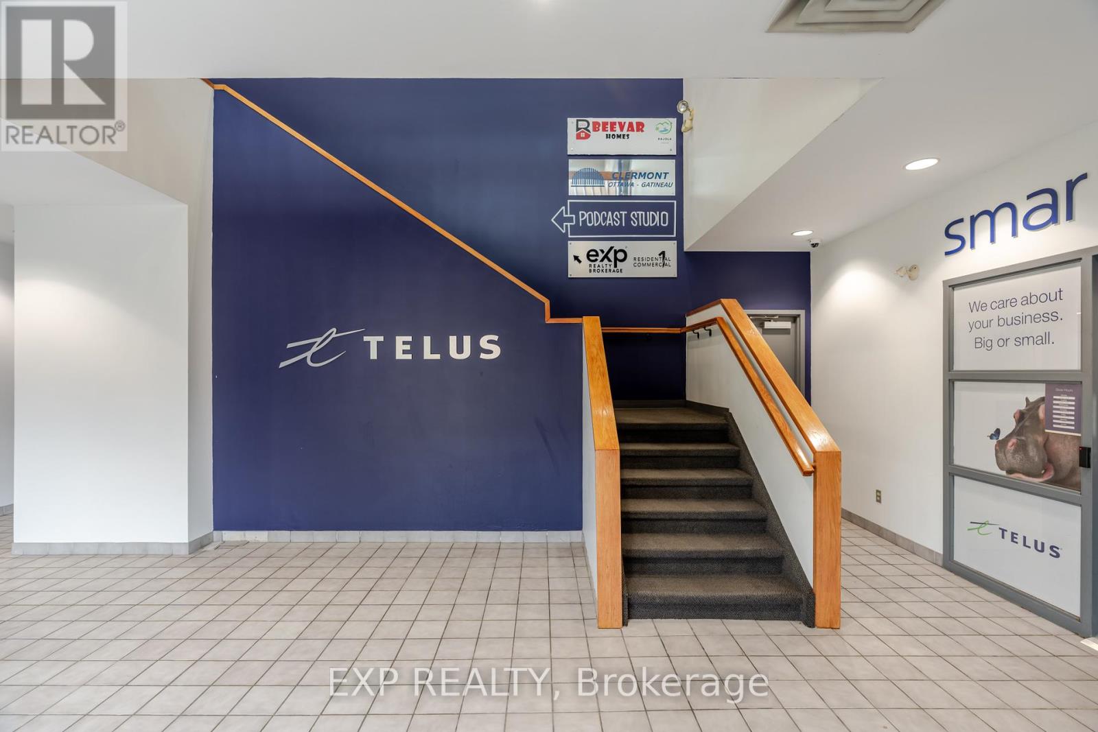 200 - 424 Catherine Street, Ottawa, Ontario  K1R 5T8 - Photo 2 - X12421493