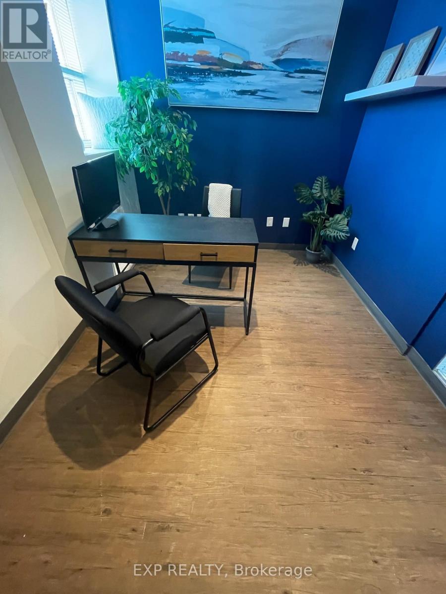 200 - 424 Catherine Street, Ottawa, Ontario  K1R 5T8 - Photo 6 - X12421493