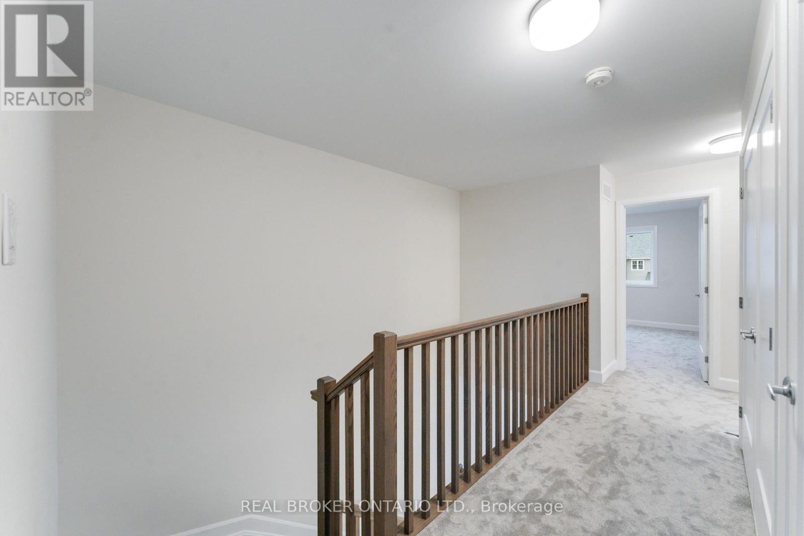 744 Maverick Crescent, Ottawa, Ontario  K2S 2X1 - Photo 10 - X12421494