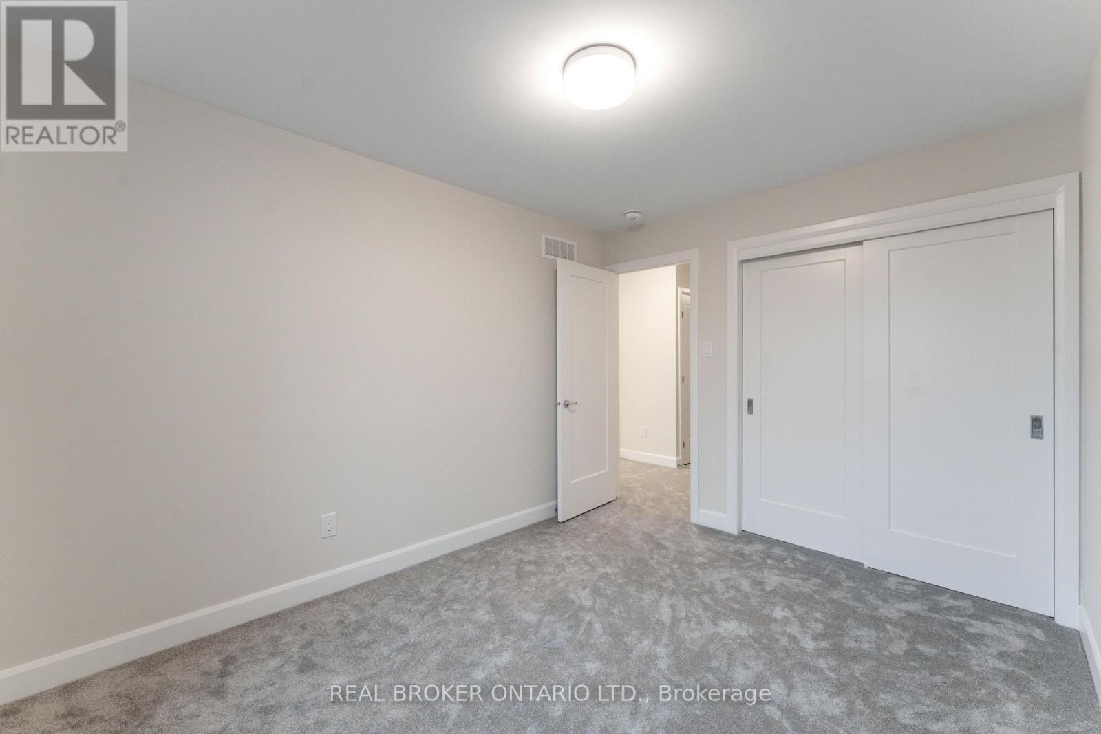 744 Maverick Crescent, Ottawa, Ontario  K2S 2X1 - Photo 16 - X12421494