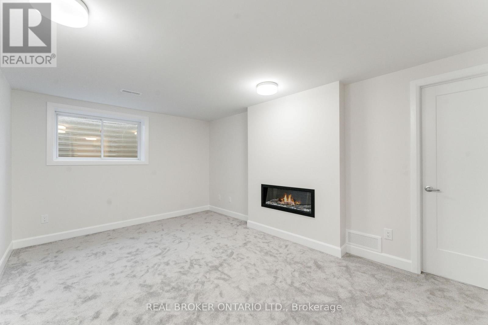 744 Maverick Crescent, Ottawa, Ontario  K2S 2X1 - Photo 21 - X12421494