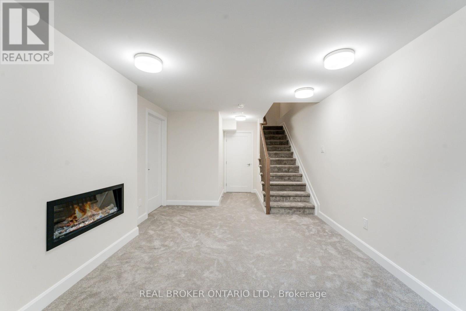 744 Maverick Crescent, Ottawa, Ontario  K2S 2X1 - Photo 22 - X12421494