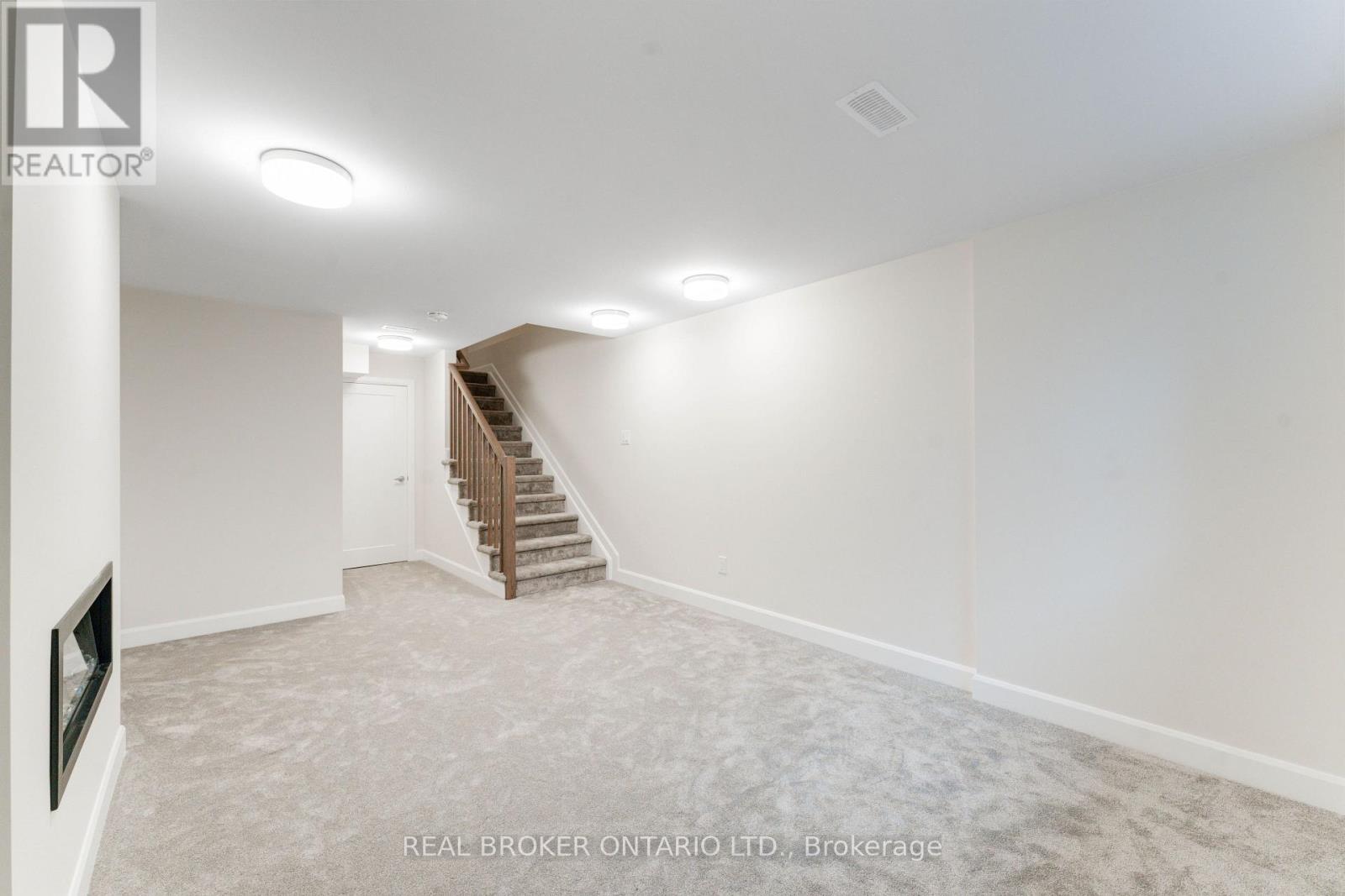 744 Maverick Crescent, Ottawa, Ontario  K2S 2X1 - Photo 23 - X12421494