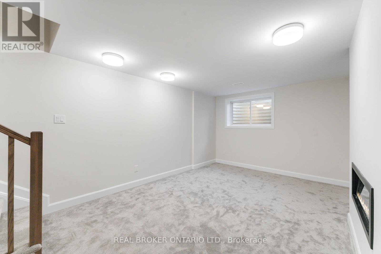 744 Maverick Crescent, Ottawa, Ontario  K2S 2X1 - Photo 24 - X12421494