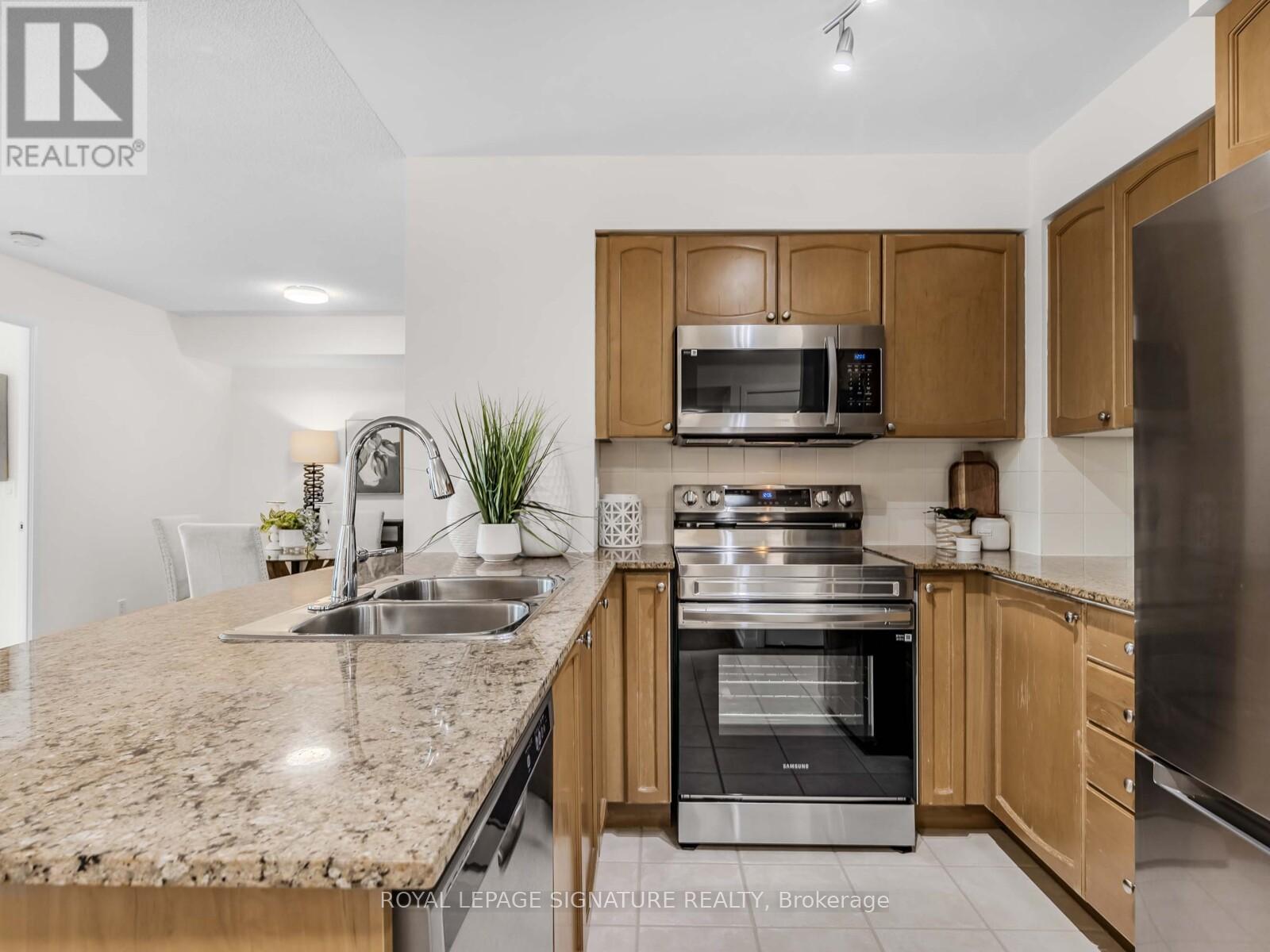 610 - 231 Fort York Boulevard, Toronto, Ontario  M5V 1B2 - Photo 10 - C12421326