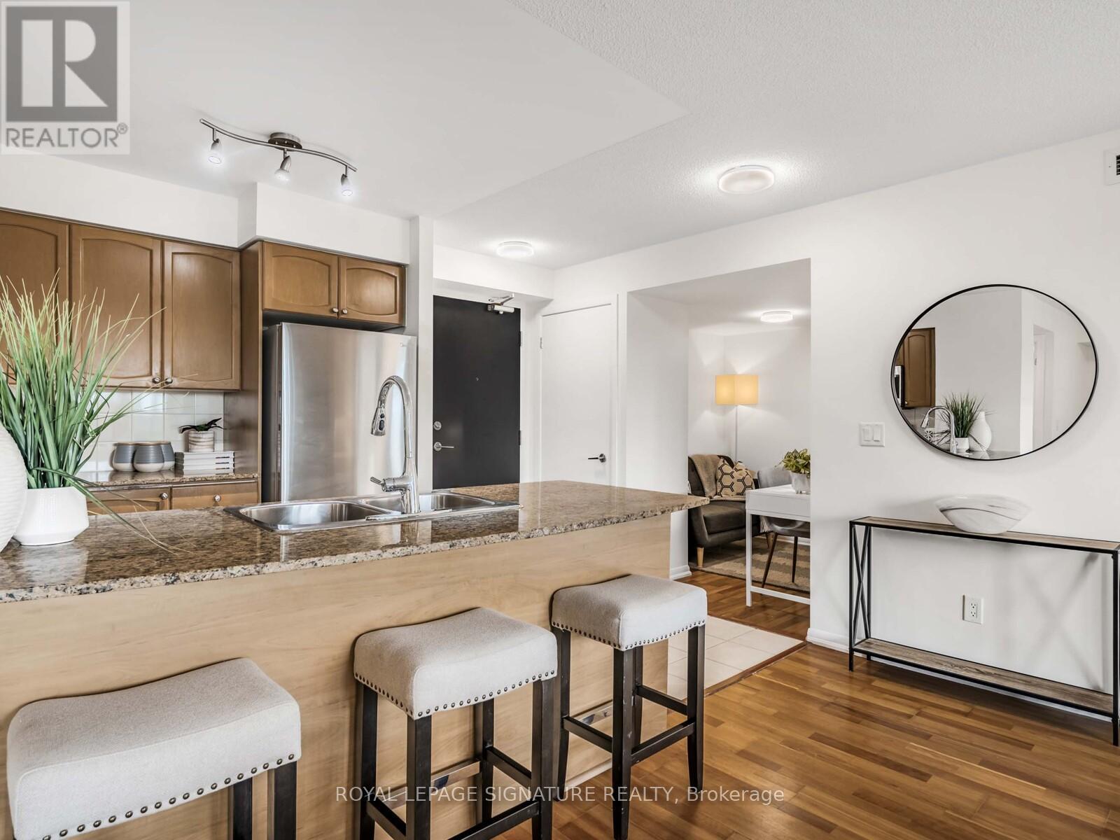 610 - 231 Fort York Boulevard, Toronto, Ontario  M5V 1B2 - Photo 12 - C12421326