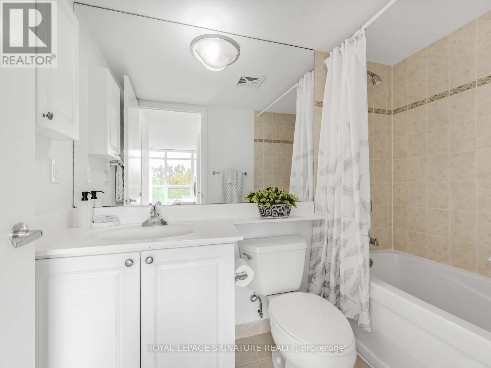 610 - 231 Fort York Boulevard, Toronto, Ontario  M5V 1B2 - Photo 21 - C12421326
