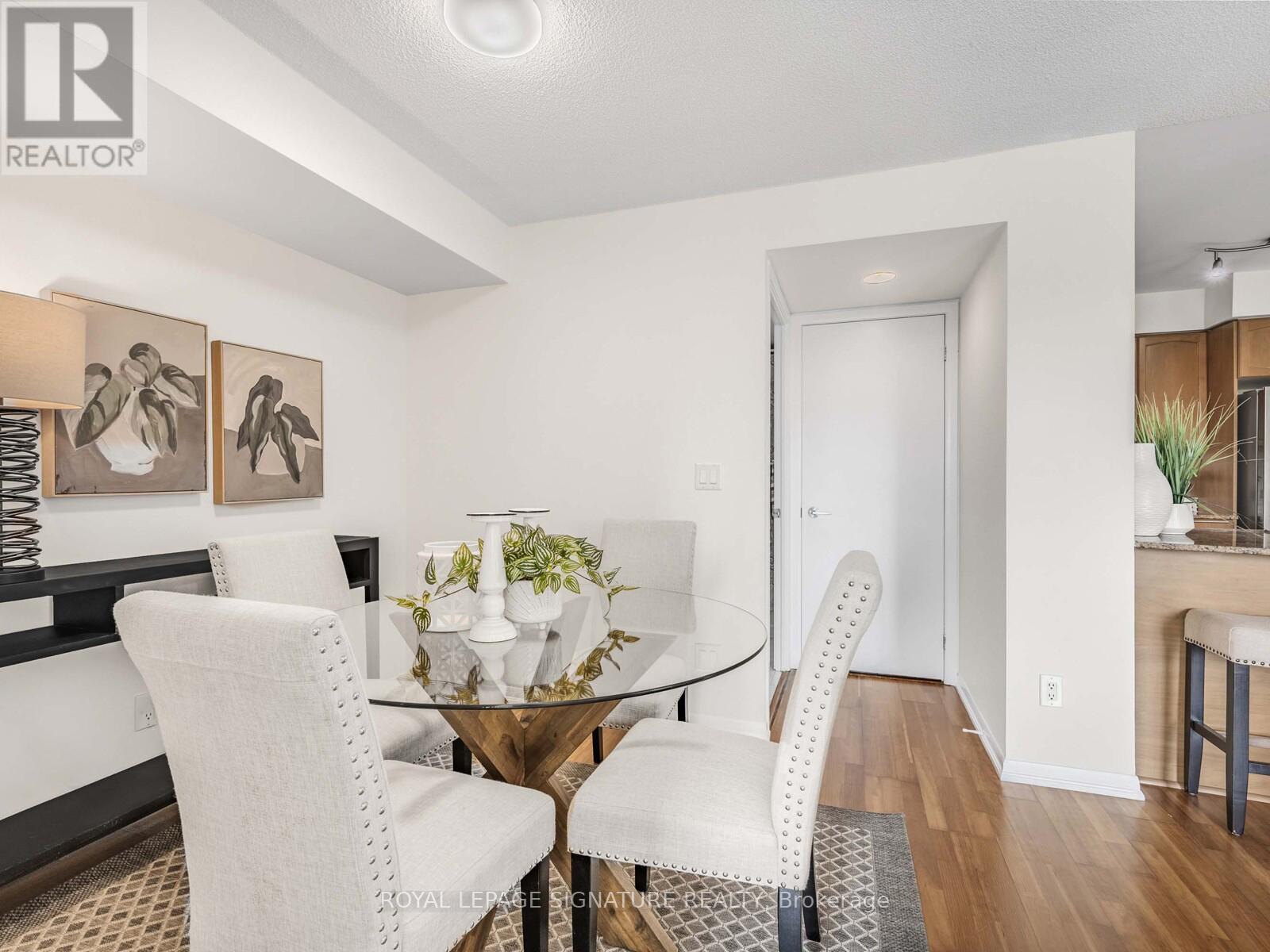 610 - 231 Fort York Boulevard, Toronto, Ontario  M5V 1B2 - Photo 5 - C12421326