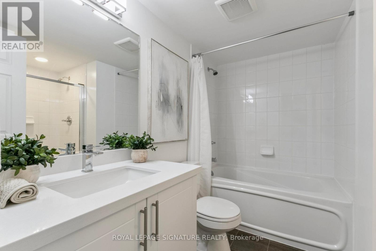 1307 - 18 Kenaston Gardens, Toronto, Ontario  M2K 3C7 - Photo 19 - C12421368