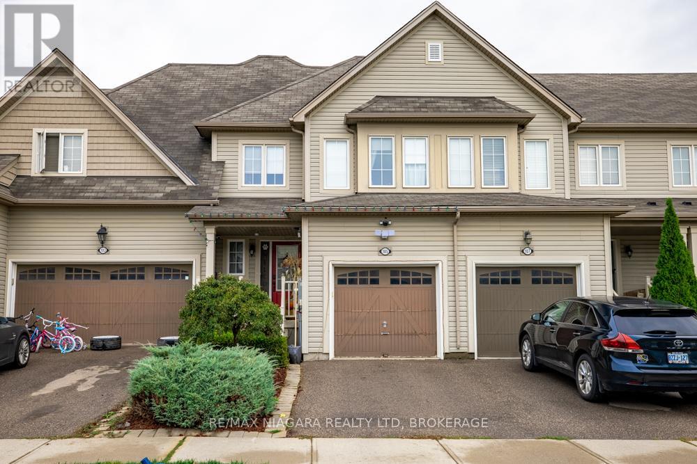 105 BISSET AVENUE, Brantford, Ontario