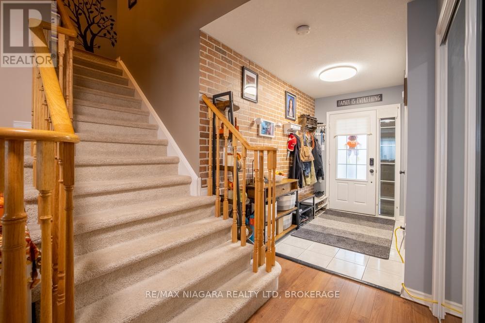105 Bisset Avenue, Brantford, Ontario  N3T 0H4 - Photo 11 - X12421495